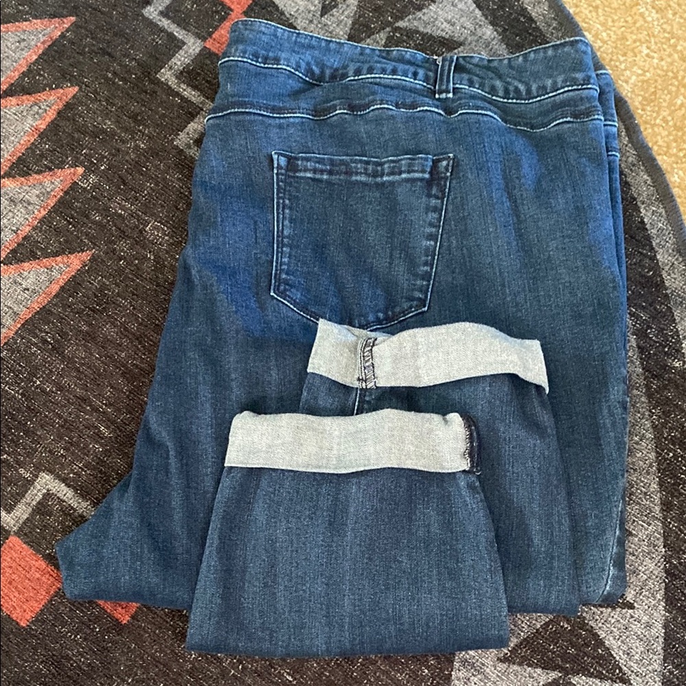 Avenue distressed jeans